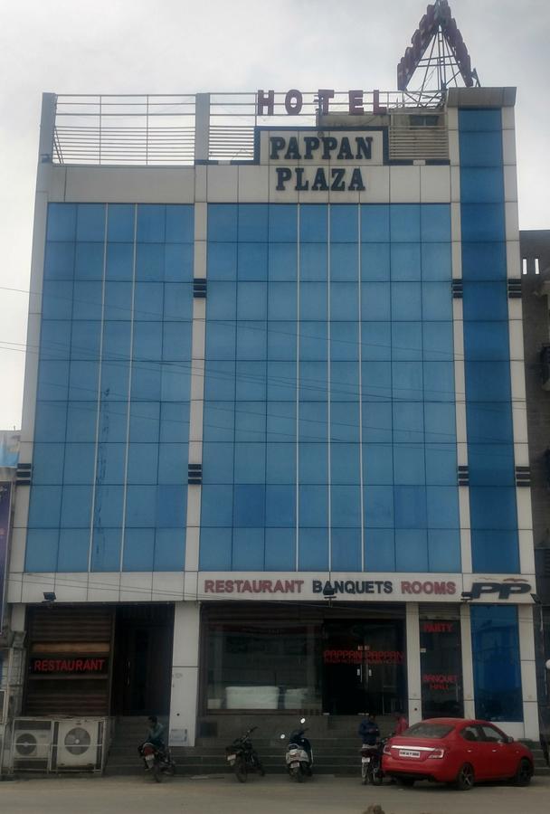 Hotel Pappan Plaza Palwal Buitenkant foto